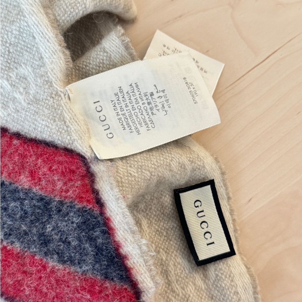 Gucci GG Monogram Wool Scarf – Beige w/ Red & Navy Stripe – Made in Italy - Picture 2 of 2
